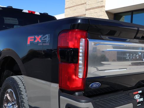 New 2026 Ford F350 King Ranch w/ FX4 Off-Road Package image 18