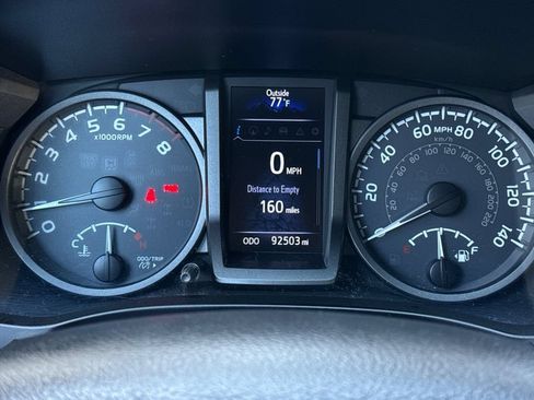 Certified 2017 Toyota Tacoma TRD Off-Road AWD/4WD image 22