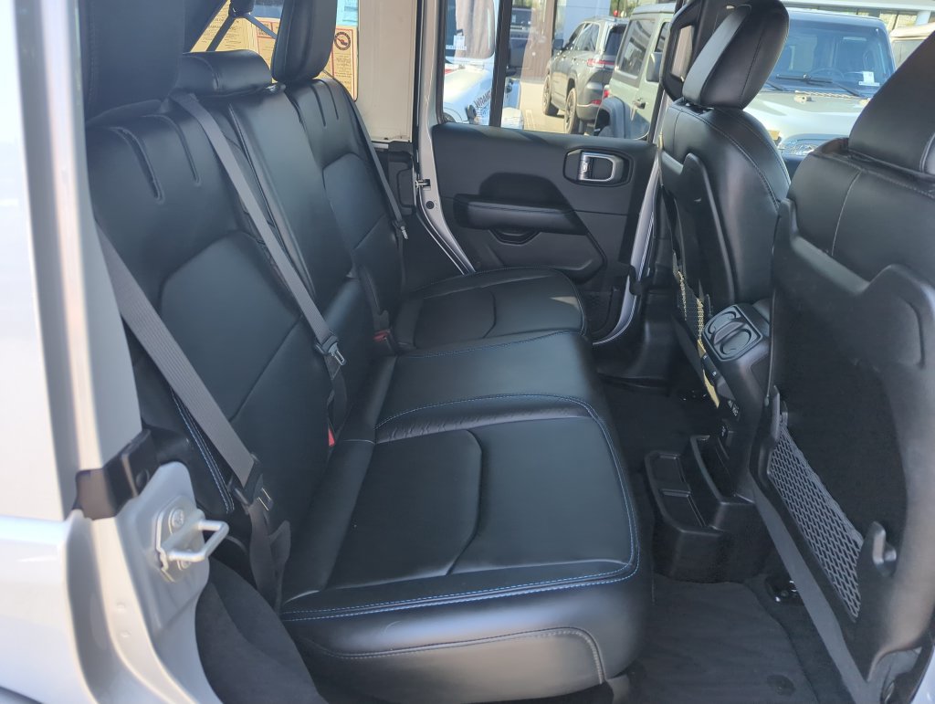 Used 2024 Jeep Wrangler High Altitude AWD/4WD image 27