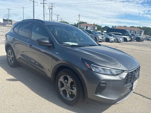 Certified 2025 Ford Escape ST-Line FWD image 3