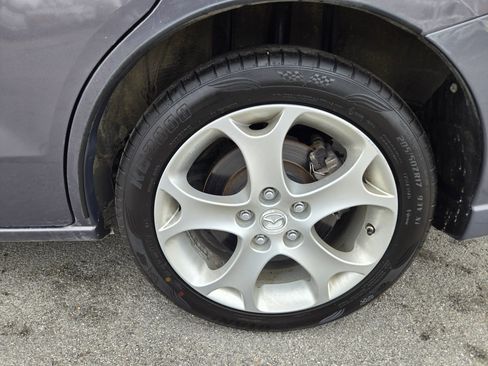 Used 2010 MAZDA MAZDA5 Sport image 16