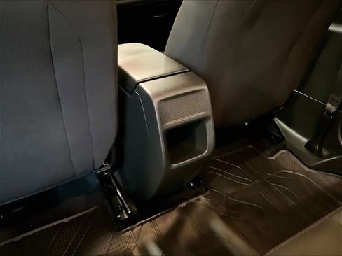 Used 2024 Chevrolet Trax RS image 29