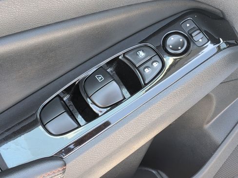 Used 2025 Nissan Altima 2.5 SR w/ SR Premium Package image 14