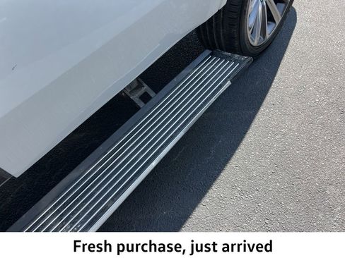 Used 2022 Jeep Grand Wagoneer Series II w/ Premium Group II image 3