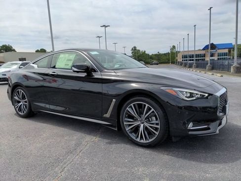 Used 2021 INFINITI Q60 3.0t Luxe w/ Essential Package AWD/4WD image 2
