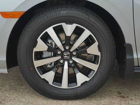Certified 2026 Honda Odyssey EX-L image 7