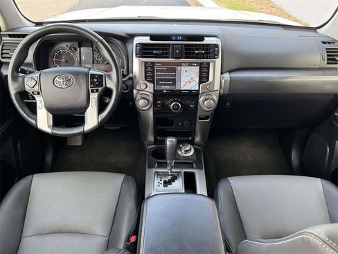 Used 2024 Toyota 4Runner SR5 Premium image 2