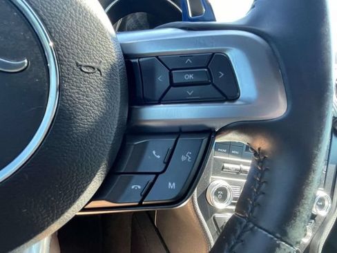 Used 2018 Ford Mustang Coupe RWD image 20
