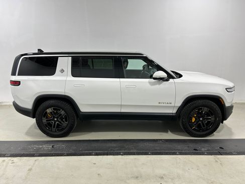 Used 2023 Rivian R1S Adventure AWD/4WD image 6