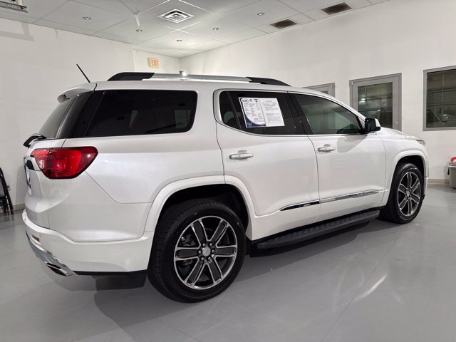 Used 2018 GMC Acadia Denali w/ Technology Package FWD image 13