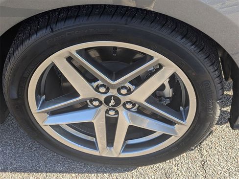 Used 2025 Ford Mustang GT Premium image 11