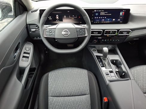 New 2026 Nissan Sentra SV w/ SV Convenience Package FWD image 8