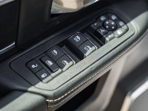 New 2026 RAM 3500 Laramie AWD/4WD image 49
