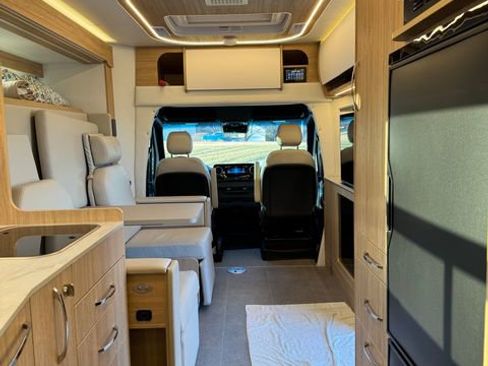 Used 2024 Mercedes-Benz Sprinter 3500 image 10