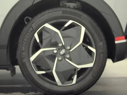 Used 2024 Hyundai Ioniq 5 SE RWD image 12