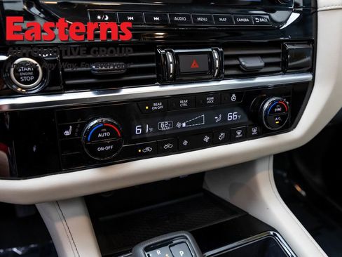 Used 2023 Nissan Pathfinder SL w/ SL Premium Package AWD/4WD image 19