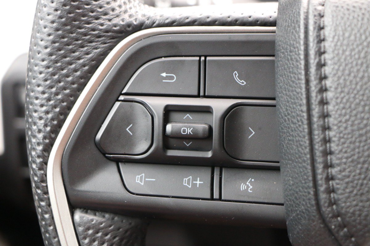 Used 2024 Toyota Tacoma TRD Off-Road AWD/4WD image 16