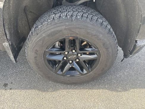 Used 2019 Chevrolet Silverado 1500 Custom Trail Boss image 9