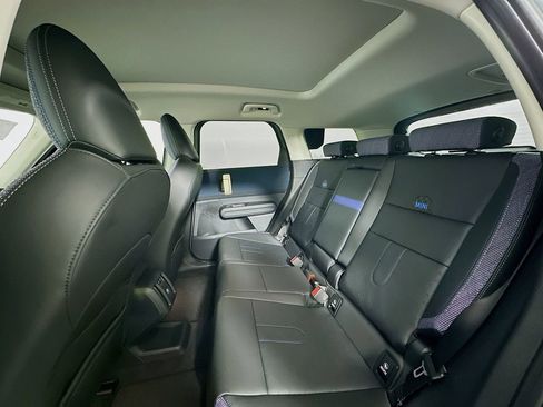 New 2025 MINI Cooper Countryman SE w/ Comfort Package Max image 17