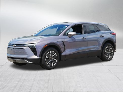 Used 2024 Chevrolet Blazer EV LT AWD/4WD image 3