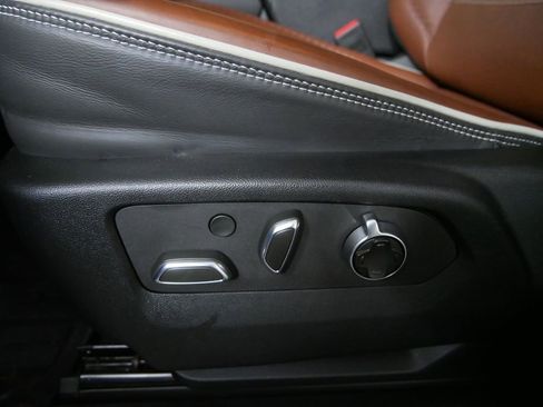 Used 2024 GMC Yukon Denali Ultimate image 16