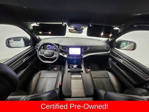 Certified 2025 Jeep Wagoneer Series II w/ 8-Passenger Seating Package AWD/4WD image 26