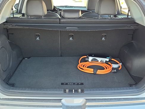 Used 2022 Kia Niro EX Premium image 7