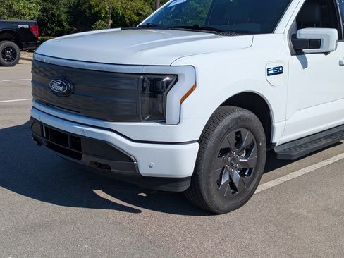 Certified 2025 Ford F150 Lightning Lariat AWD/4WD image 10