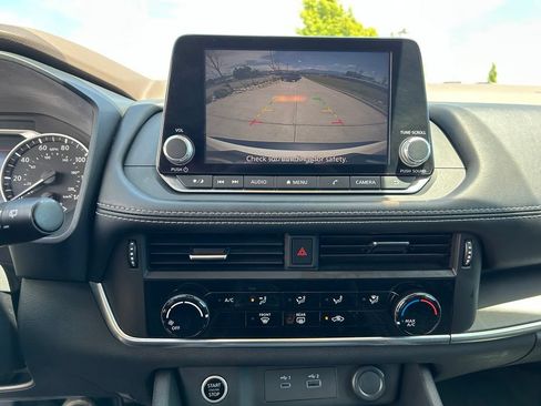 Used 2021 Nissan Rogue S AWD/4WD image 20