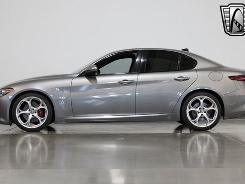 Used 2020 Alfa Romeo Giulia Ti Sport image 25