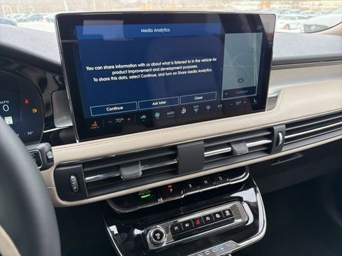 New 2026 Lincoln Corsair Premiere image 11