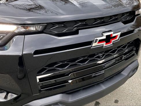 Used 2024 Chevrolet Colorado ZR2 w/ ZR2 Convenience Package III AWD/4WD image 34