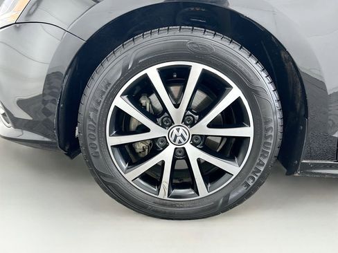 Used 2018 Volkswagen Jetta SE image 28