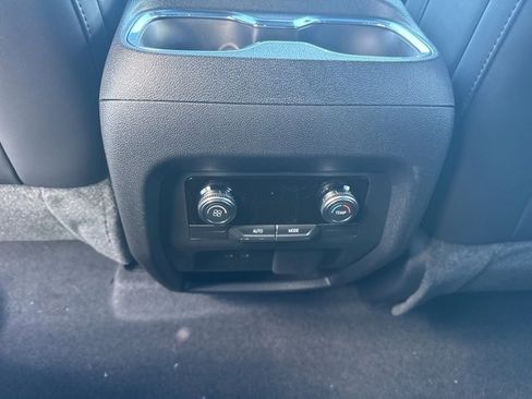 New 2026 GMC Acadia Elevation image 27