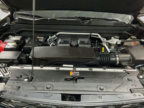 Certified 2024 Chevrolet Colorado ZR2 w/ ZR2 Convenience Package III AWD/4WD image 22