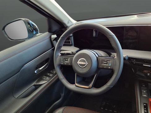 New 2026 Nissan Kicks SR AWD/4WD image 13