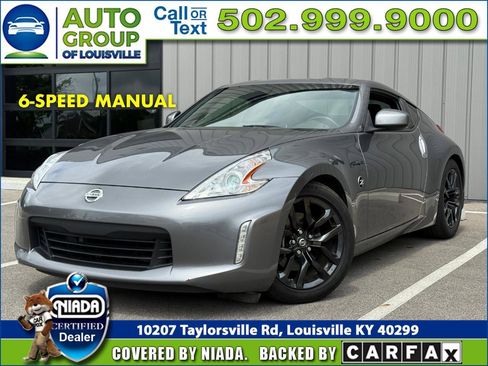 Used 2017 Nissan 370Z Coupe RWD image 1