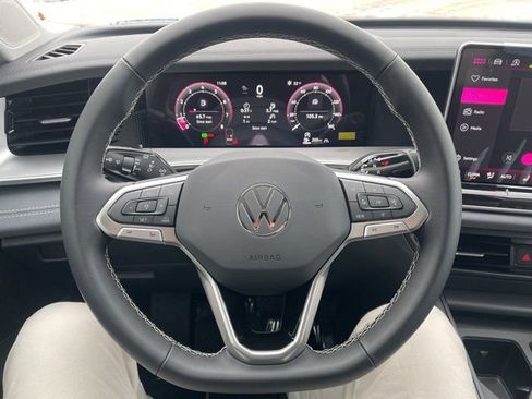 New 2026 Volkswagen Tiguan SE image 8