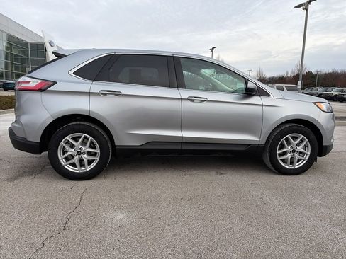Used 2024 Ford Edge SEL w/ Convenience Package image 8