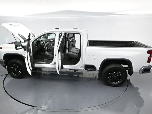 Used 2024 Chevrolet Silverado 2500 LTZ AWD/4WD image 38