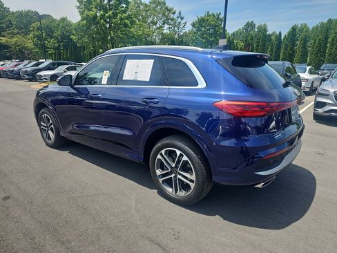 Used 2025 Audi Q5 Premium Plus w/ Premium Plus AWD/4WD image 6