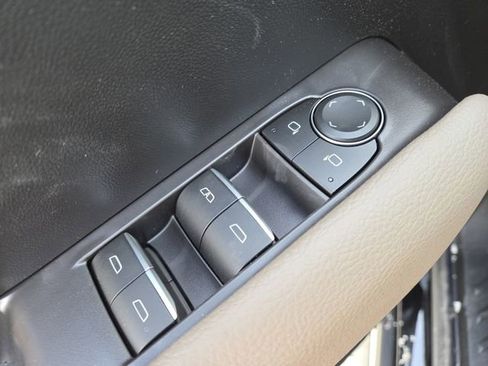 New 2026 GMC Canyon Denali w/ LPO, Denali Black Edition image 10