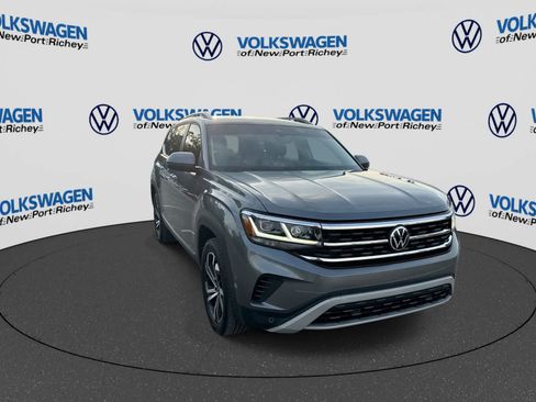 Used 2023 Volkswagen Atlas SEL AWD/4WD image 16