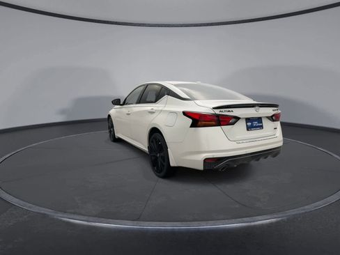 Used 2022 Nissan Altima 2.5 SR w/ Midnight Edition Package image 6