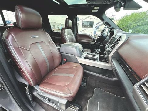 Used 2017 Ford F150 Platinum w/ Equipment Group 701A Luxury AWD/4WD image 28