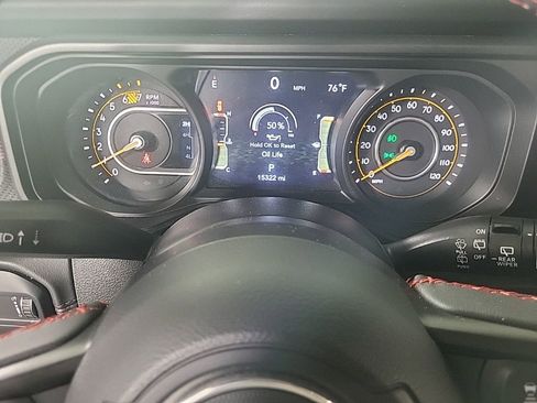 Used 2025 Jeep Wrangler Unlimited Rubicon image 13