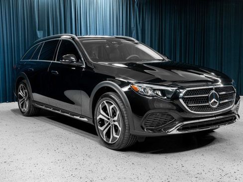 New 2025 Mercedes-Benz E 450 4MATIC All-Terrain Wagon image 3