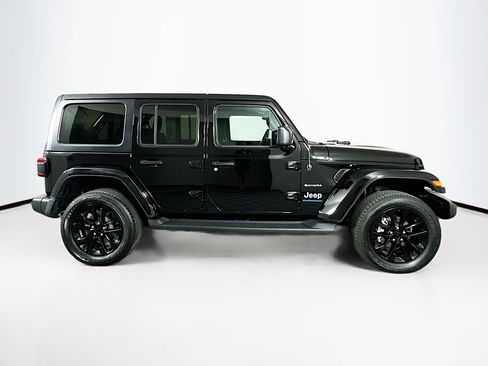 Used 2023 Jeep Wrangler Unlimited Sahara w/ Cold Weather Group AWD/4WD image 10