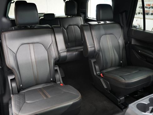 Used 2023 Ford Expedition Platinum AWD/4WD image 36