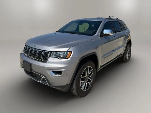 Used 2018 Jeep Grand Cherokee Limited AWD/4WD image 3